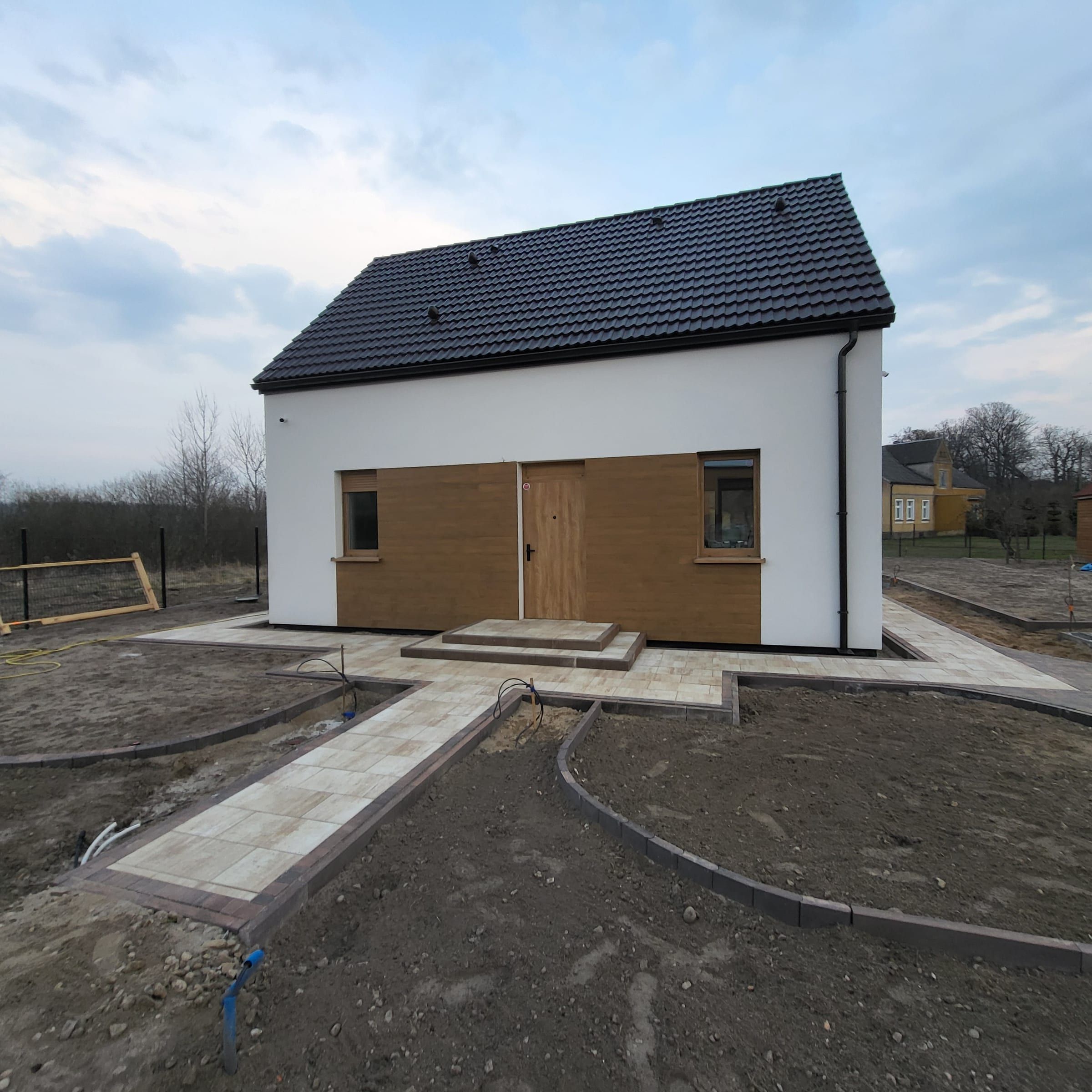 Ogród i elewacja, Silnowo — realizacja Silnowo